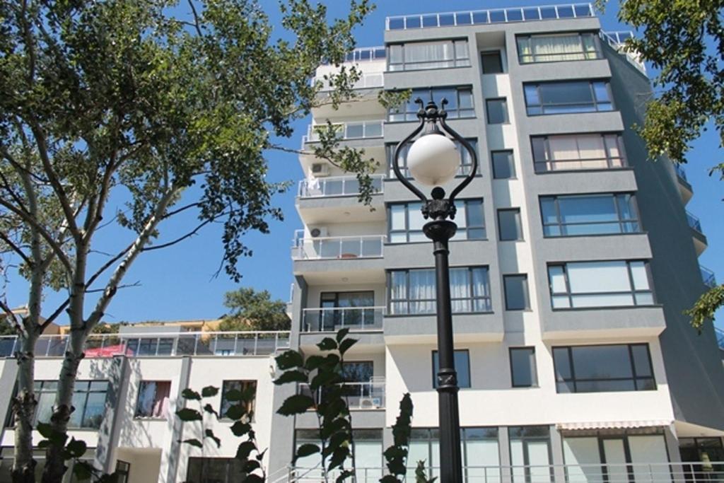 Dilov Apartments In Yalta Golden Sands Eksteriør billede